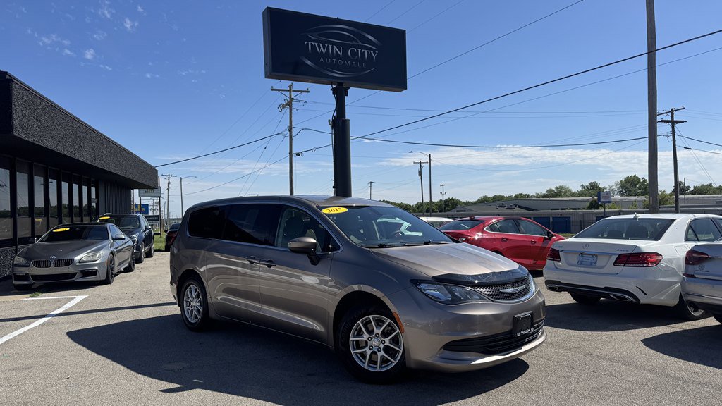 Used 2017 Chrysler Pacifica LX