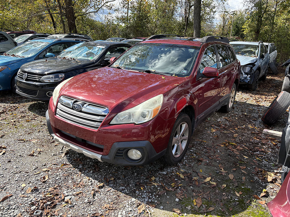 Used 2013 Subaru Outback 2.5i Limited AWD/4WD image 1