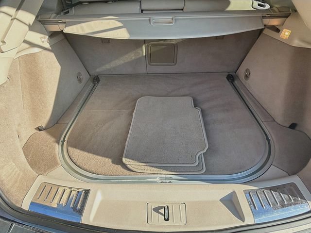 Used 2014 Cadillac SRX Luxury w/ Driver Awareness Package FWD image 22