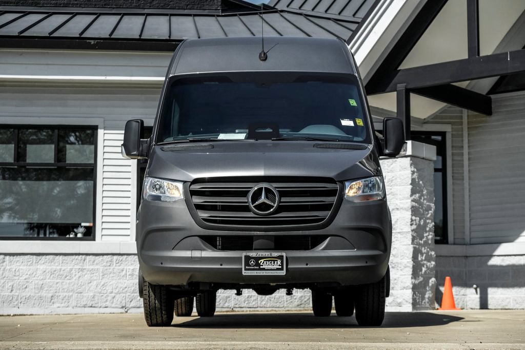 Used 2025 Mercedes-Benz Sprinter 3500 image 5