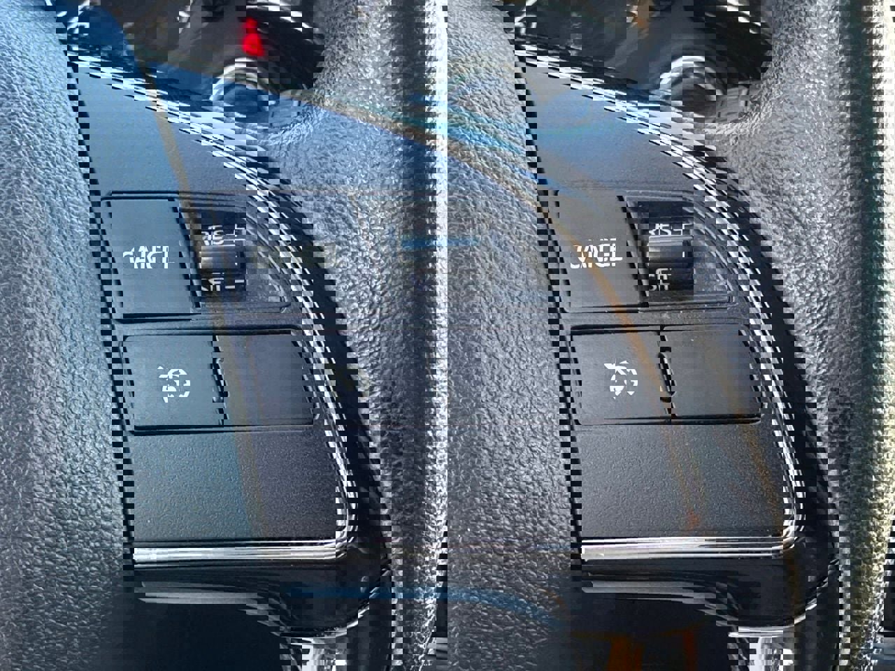 Used 2016 Mitsubishi Outlander SEL image 26