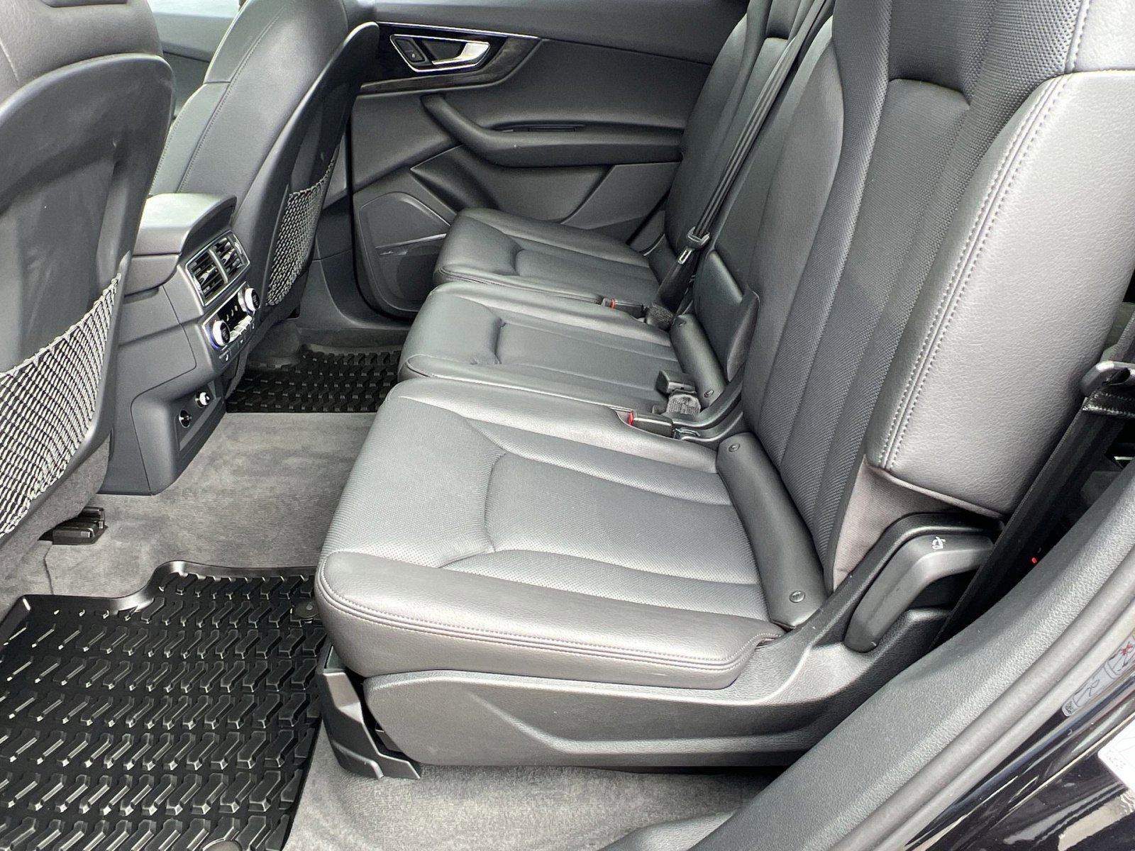 Used 2018 Audi Q7 3.0T Prestige w/ Prestige Package image 22