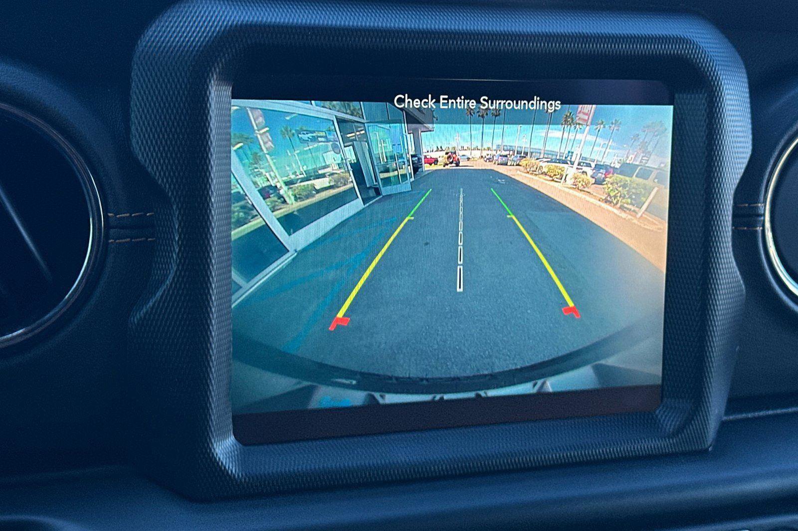 Used 2022 Jeep Wrangler Unlimited Sahara image 22