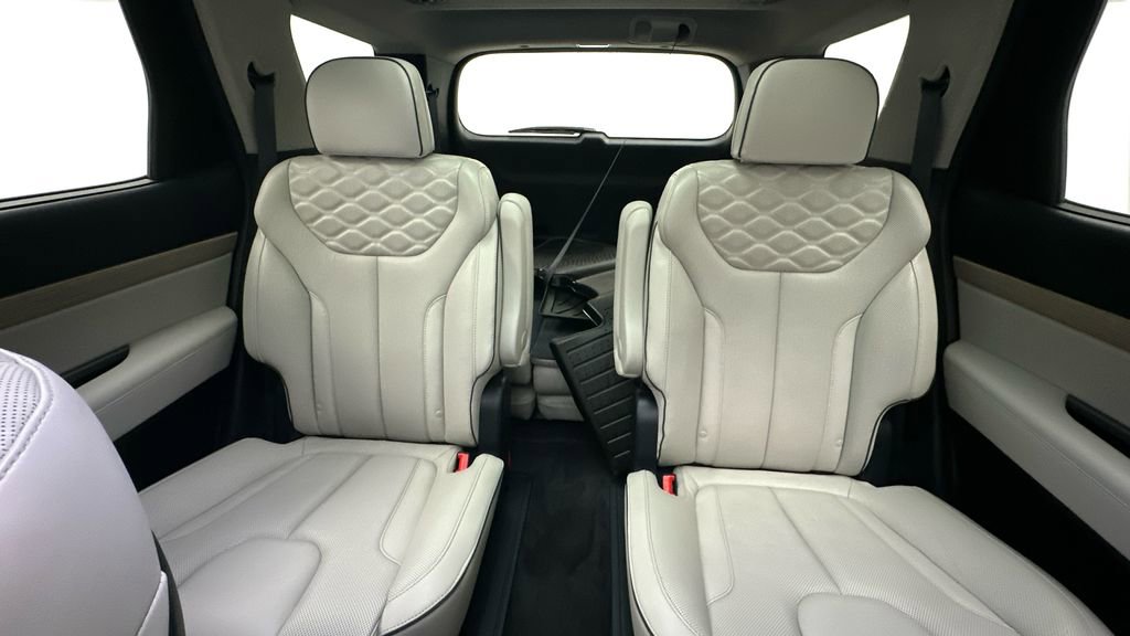 Used 2021 Hyundai Palisade Limited image 14