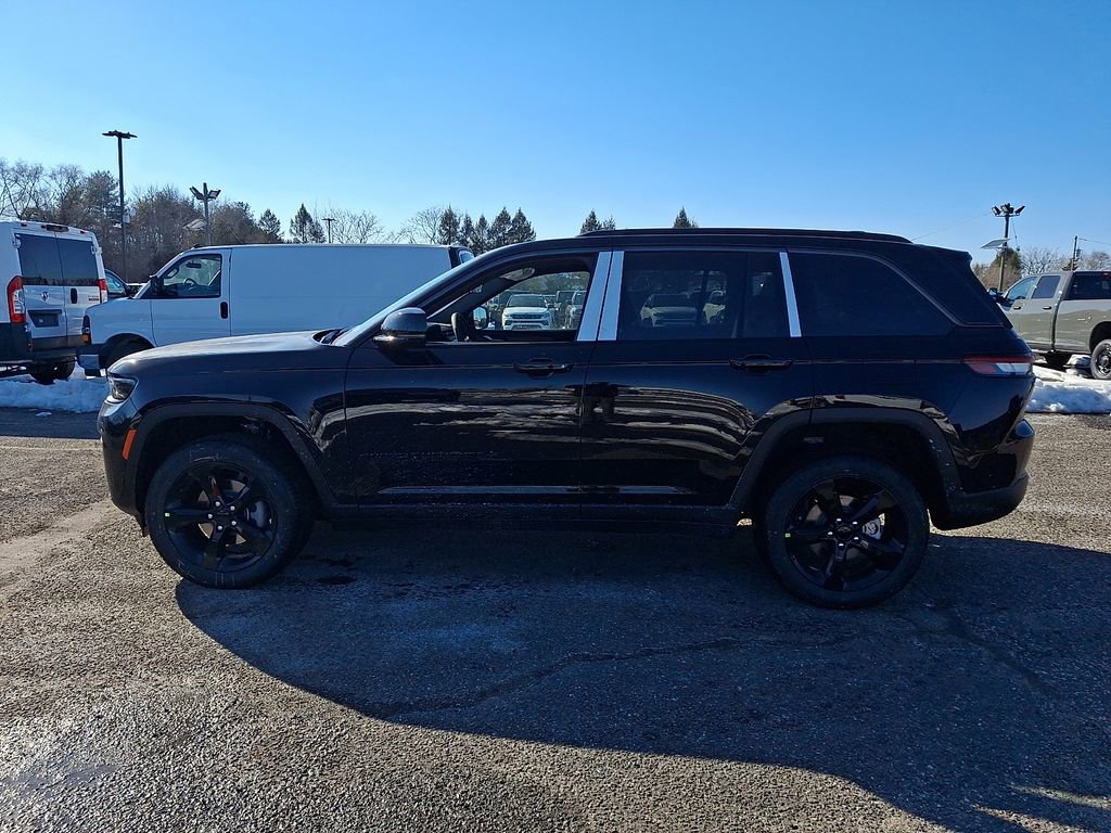 New 2026 Jeep Grand Cherokee Limited w/ Limited Altitude Package AWD/4WD image 5