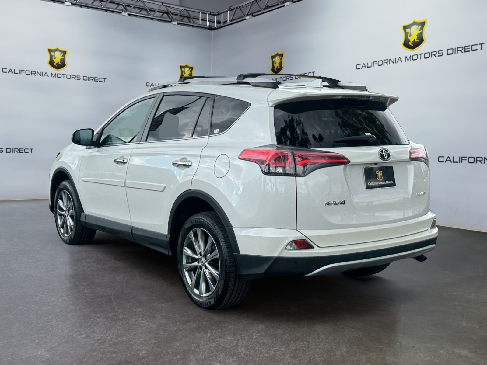Used 2016 Toyota RAV4 Limited FWD image 3