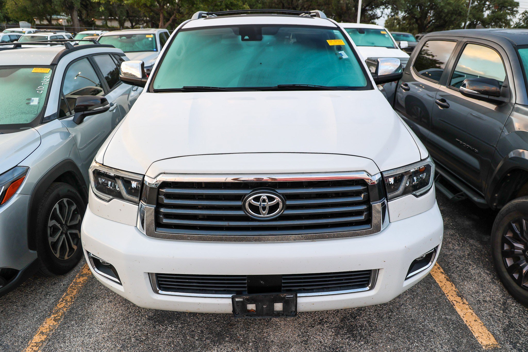 Used 2020 Toyota Sequoia Limited w/ Safety & Convenience Package AWD/4WD image 5