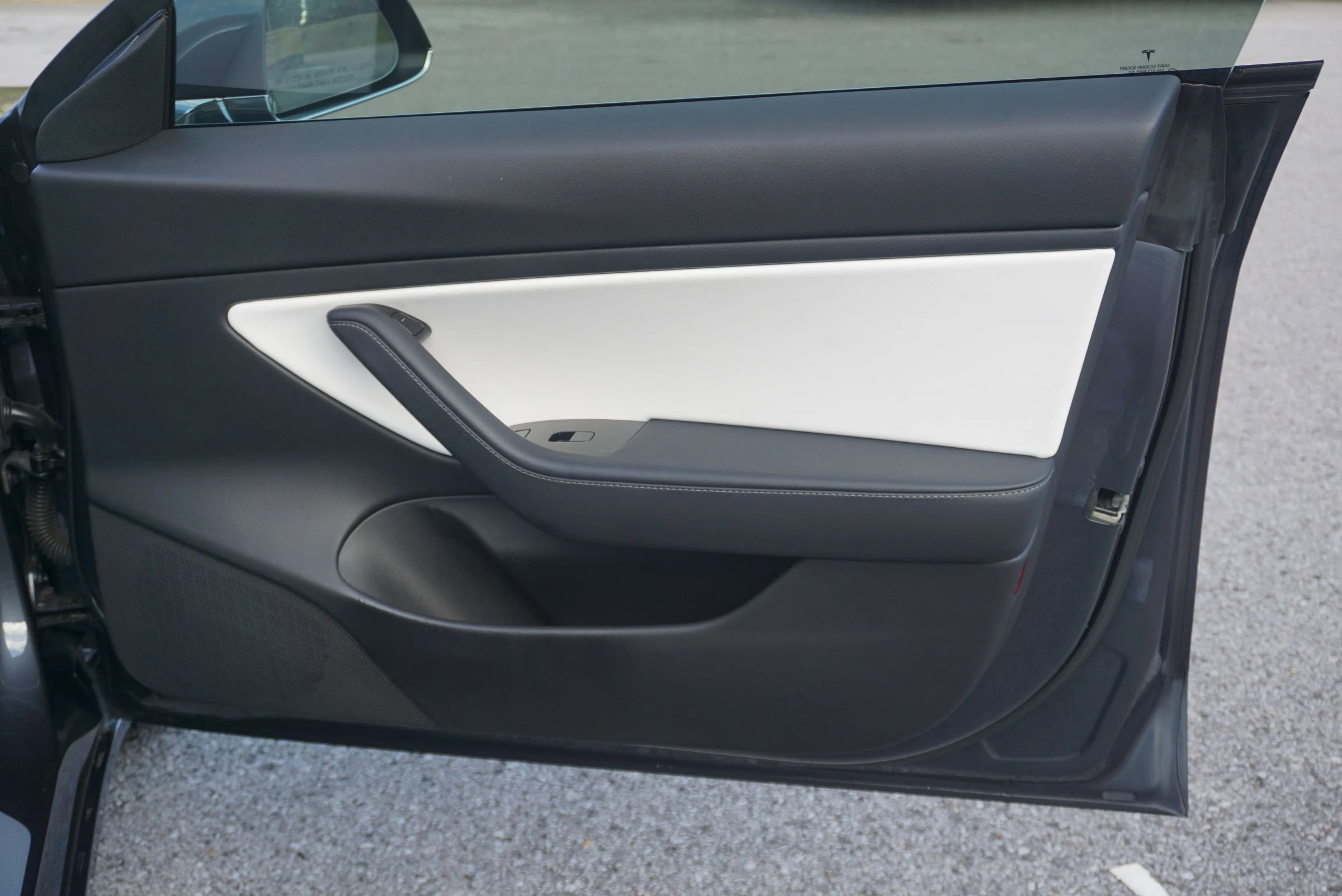 Used 2018 Tesla Model 3 Long Range image 13