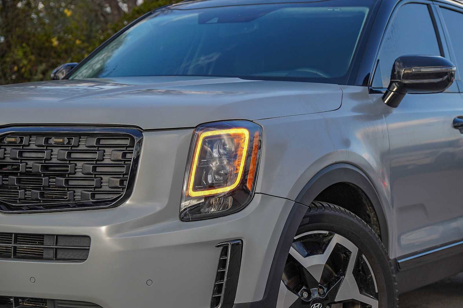 Certified 2022 Kia Telluride SX w/ SX Prestige Package image 3