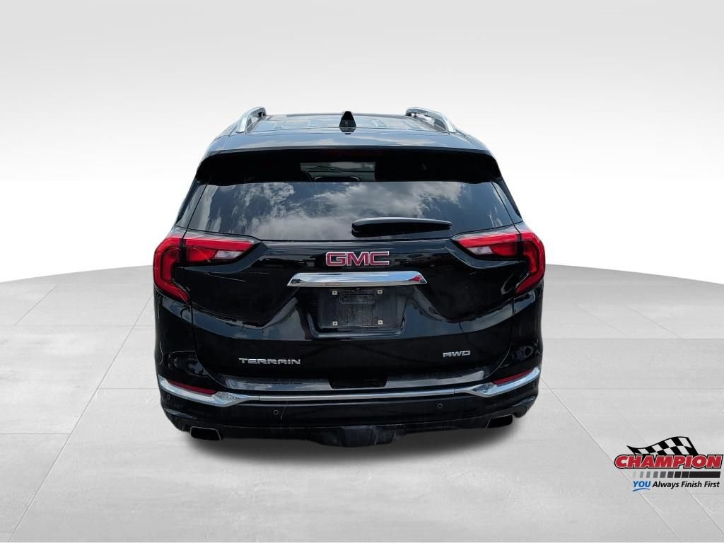 Used 2020 GMC Terrain Denali w/ Denali Premium Package AWD/4WD image 11
