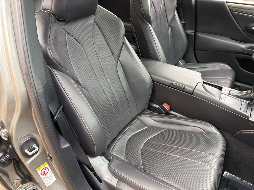 Used 2019 Lexus ES 350 F Sport w/ Accessory Package 2 image 30