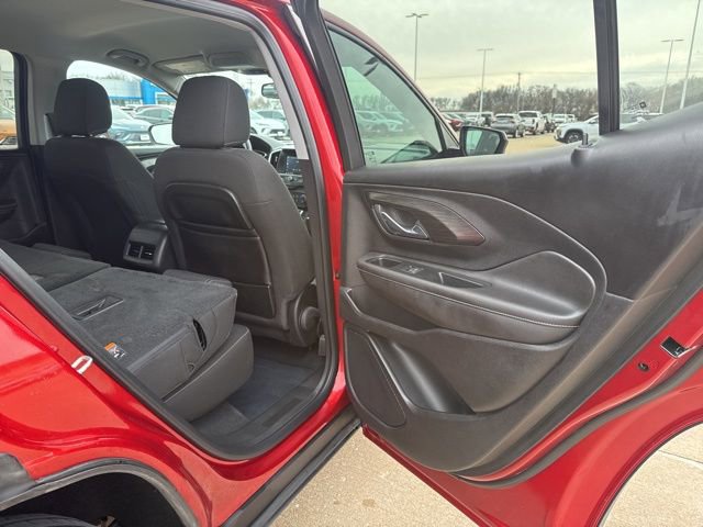 Used 2023 GMC Terrain SLE w/ Driver Convenience Package image 42