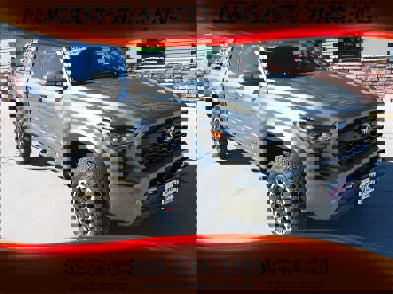 Used 2024 Toyota Tacoma TRD Off-Road image 1