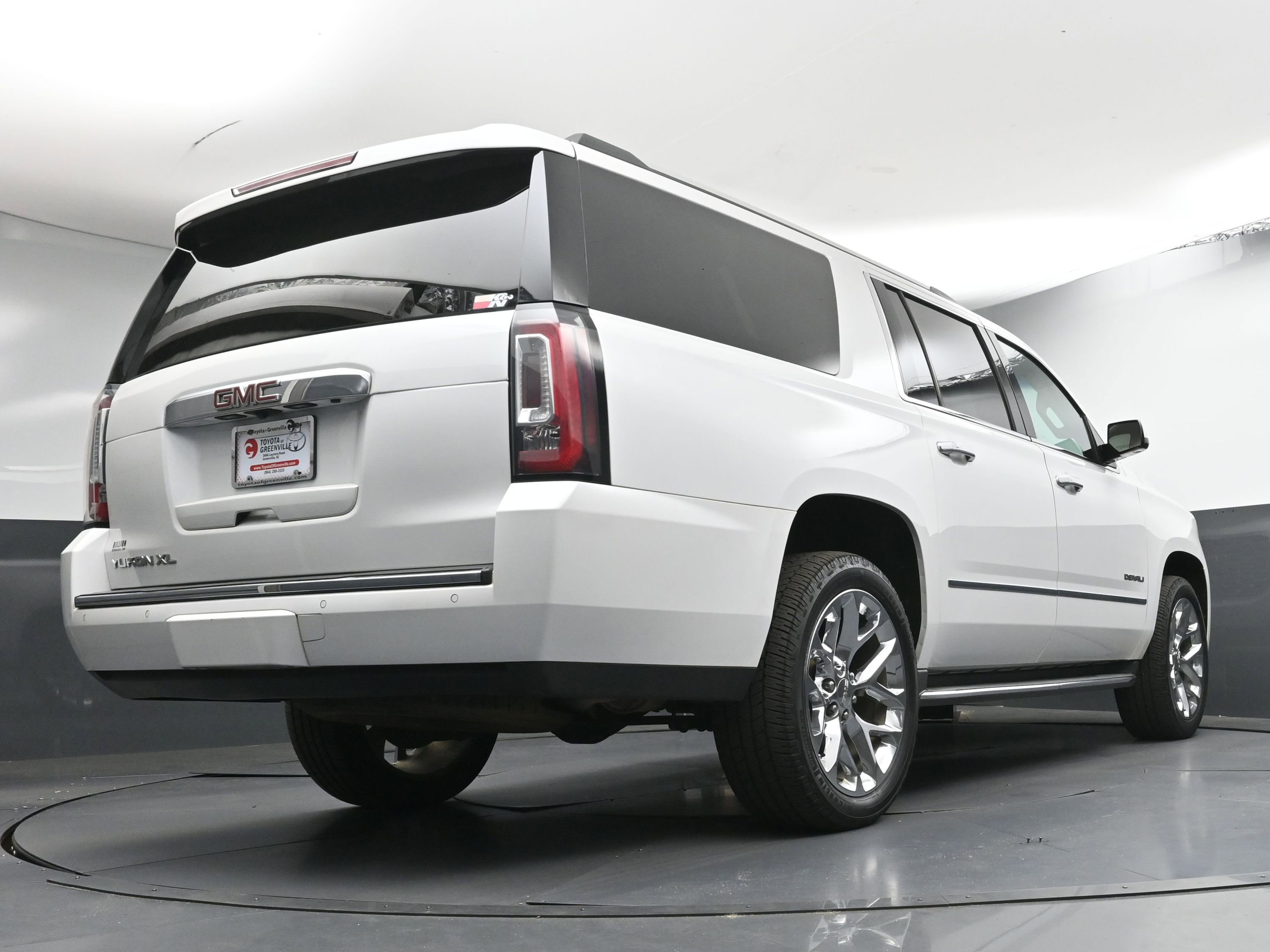 Used 2018 GMC Yukon XL Denali w/ Open Road Package AWD/4WD image 38