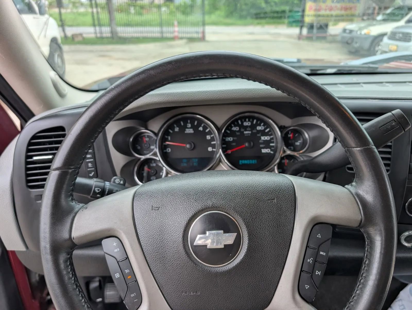 Used 2008 Chevrolet Silverado 1500 LT w/ Texas Edition RWD image 9