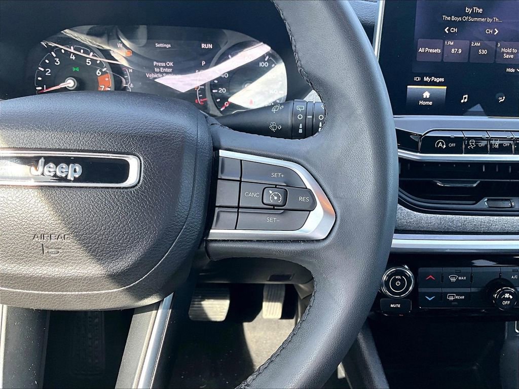 Used 2024 Jeep Compass Latitude image 24