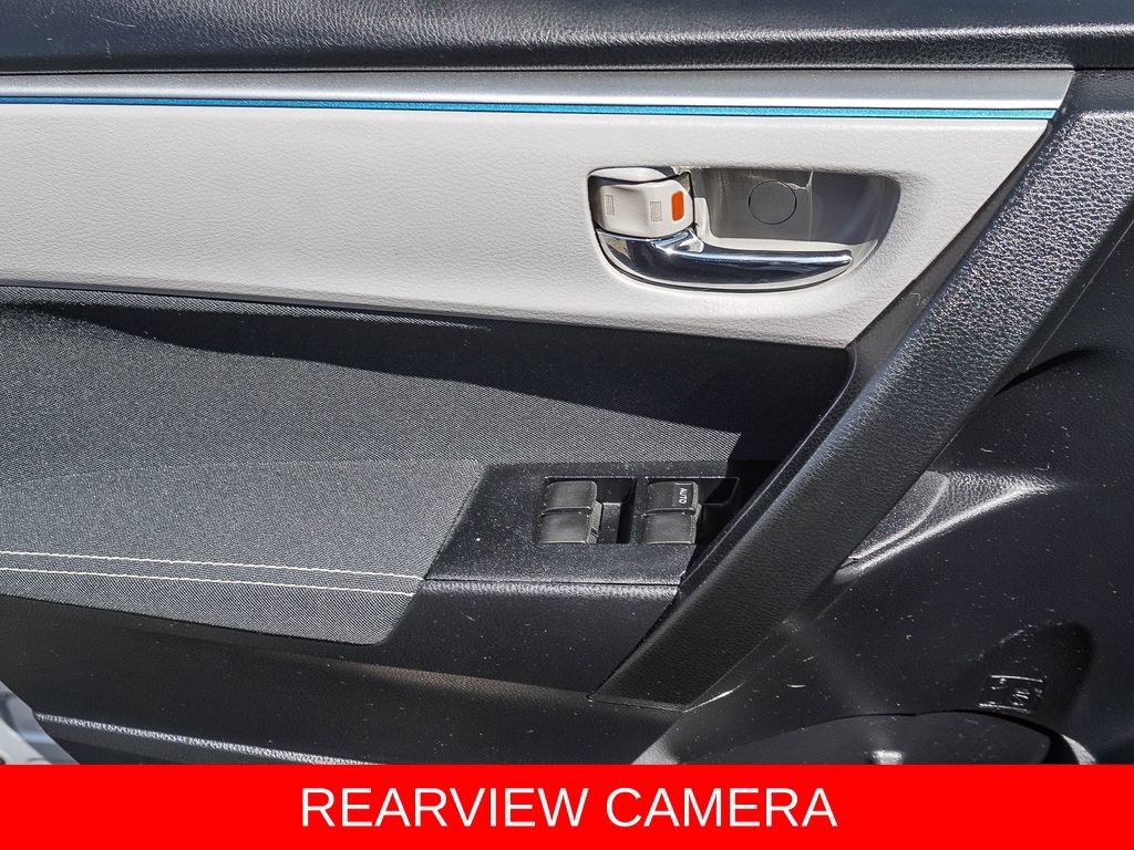 Used 2015 Toyota Corolla LE FWD image 18