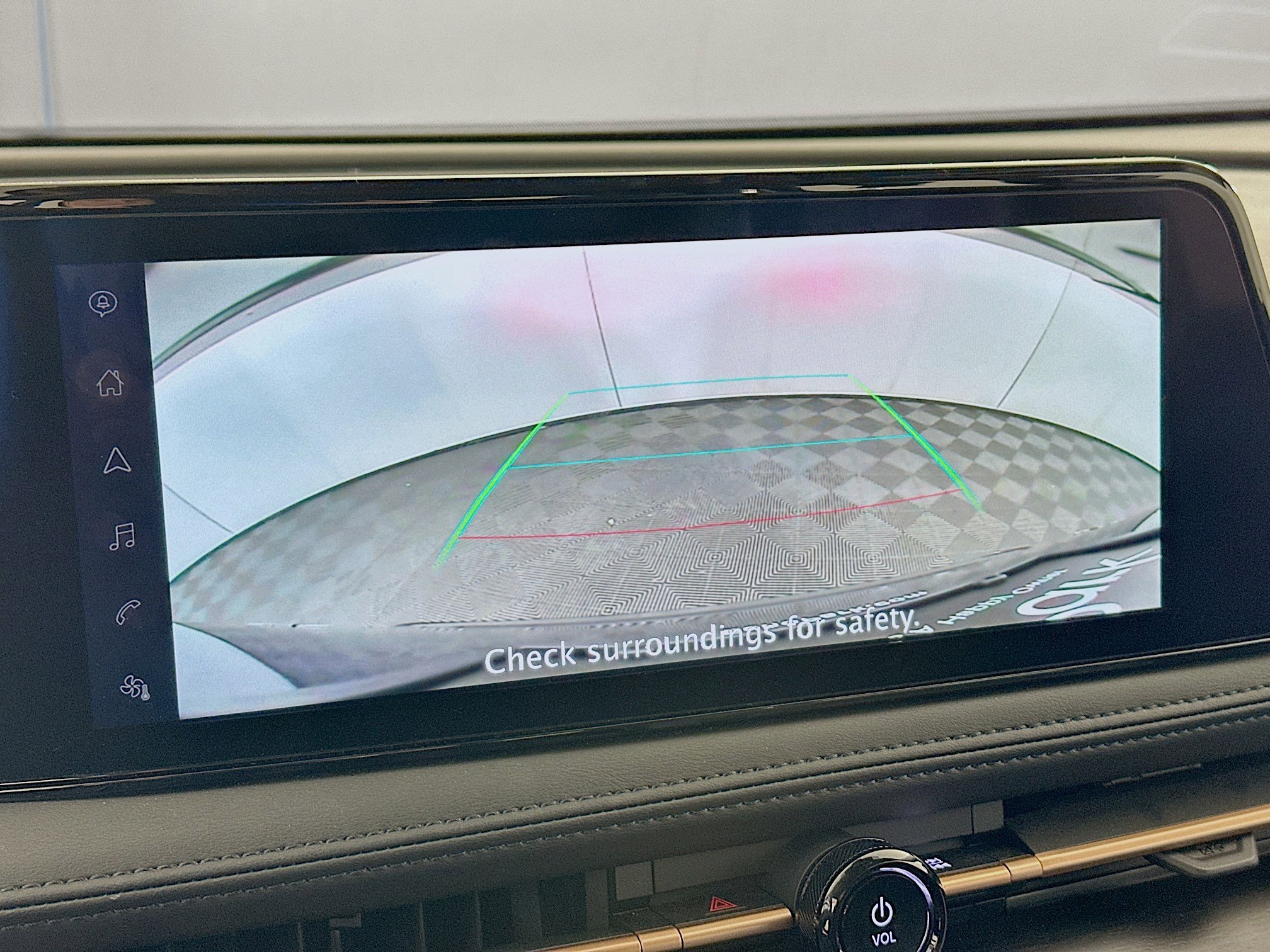 Used 2024 Nissan Ariya AWD image 23