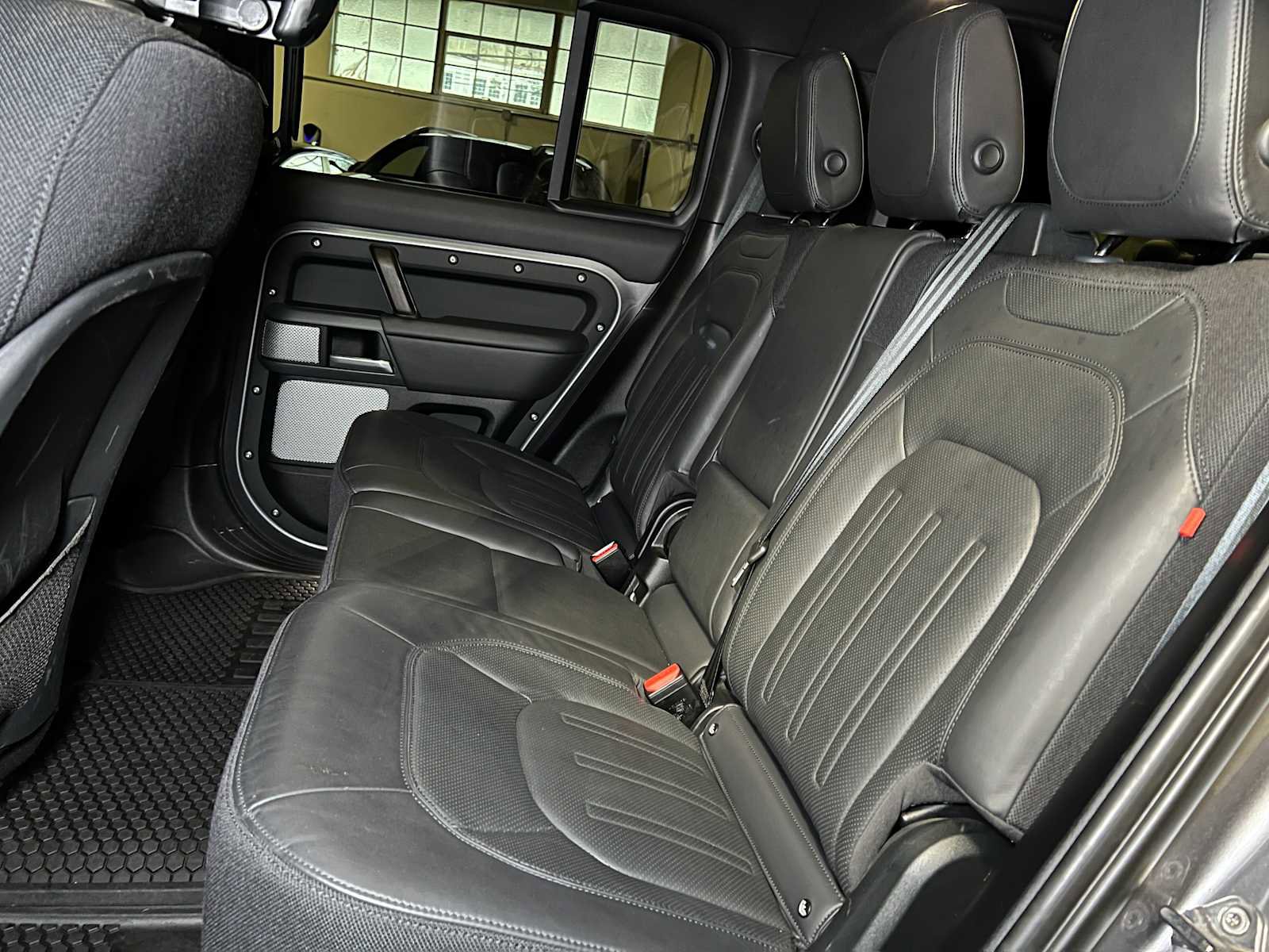 Used 2024 Land Rover Defender 130 X image 19