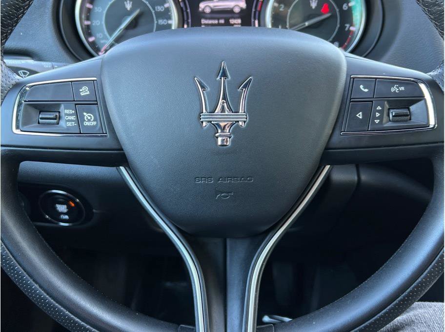 Used 2022 Maserati Levante GT image 12