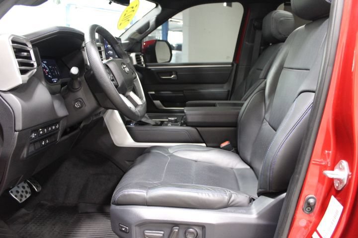 Used 2025 Toyota Tundra Platinum w/ TRD Off-Road Package AWD/4WD image 20