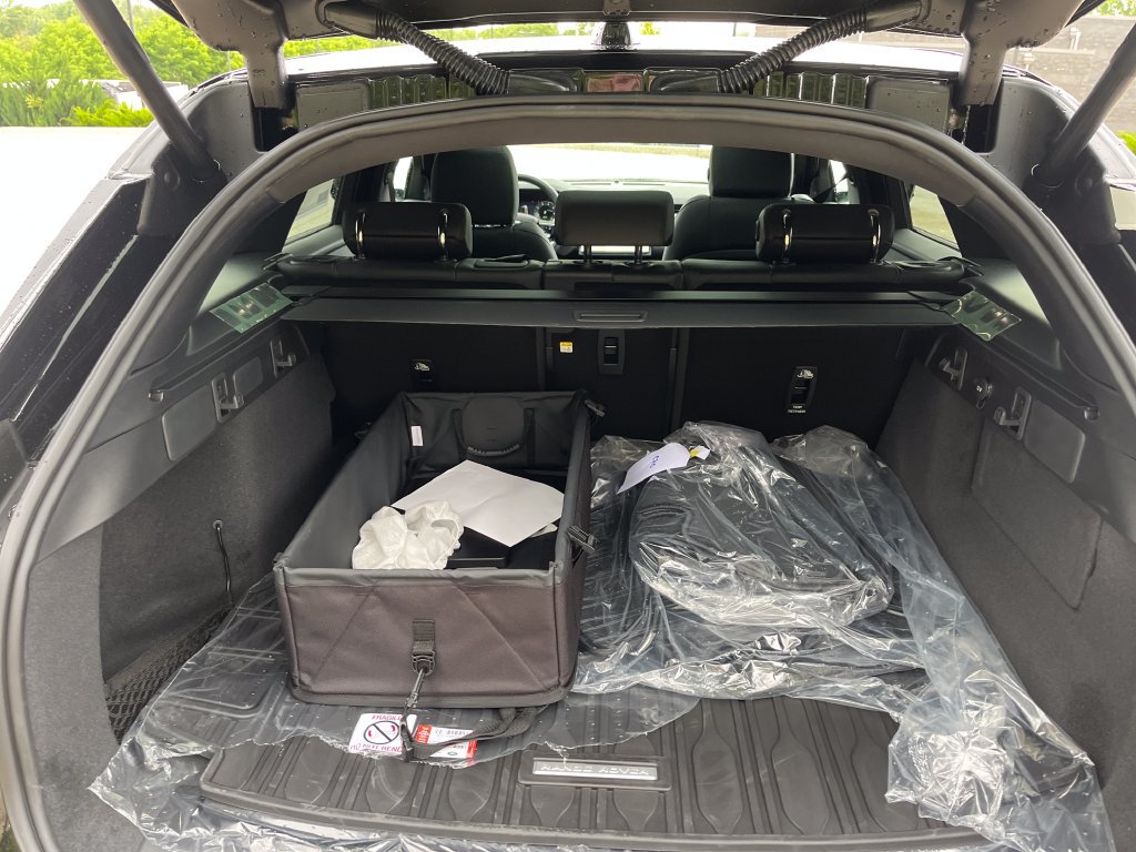 New 2026 Land Rover Range Rover Velar S AWD/4WD image 18