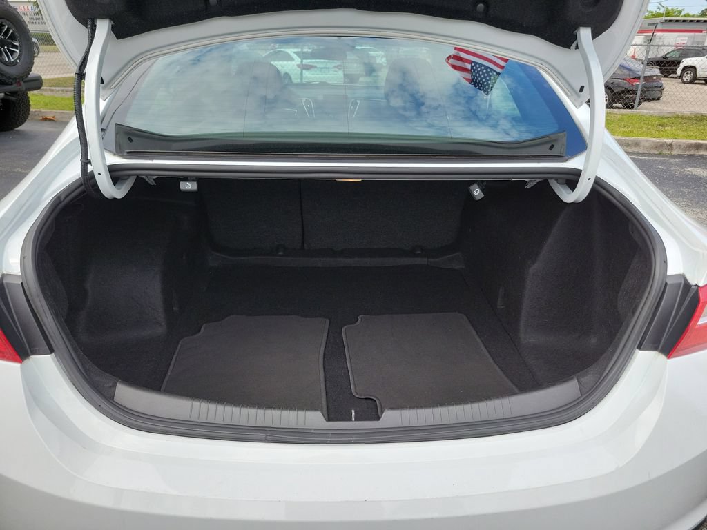 Used 2023 Chevrolet Malibu LT FWD image 8