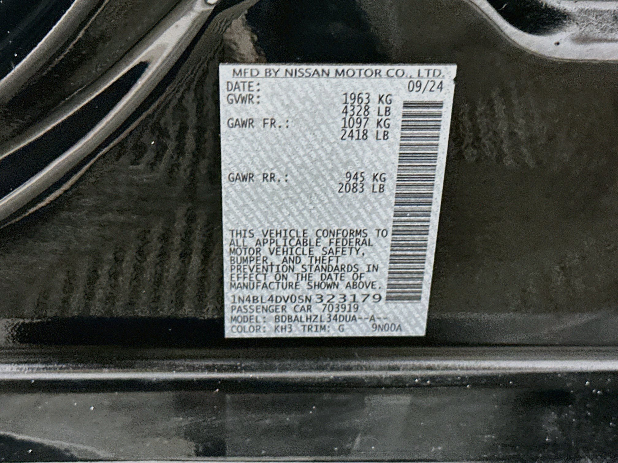 Used 2025 Nissan Altima 2.5 SV FWD image 12
