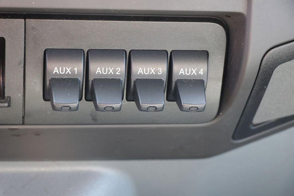 Used 2023 Ford F650 2WD Regular Cab Super Duty image 28