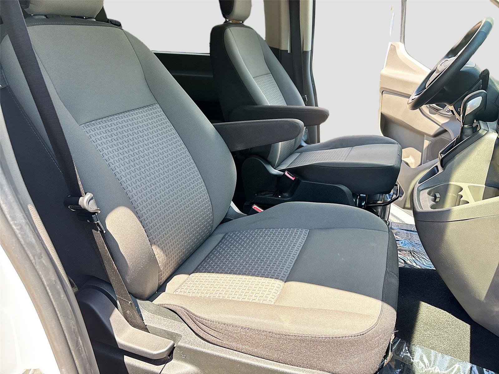 Used 2024 Ford Transit 350 XLT image 28