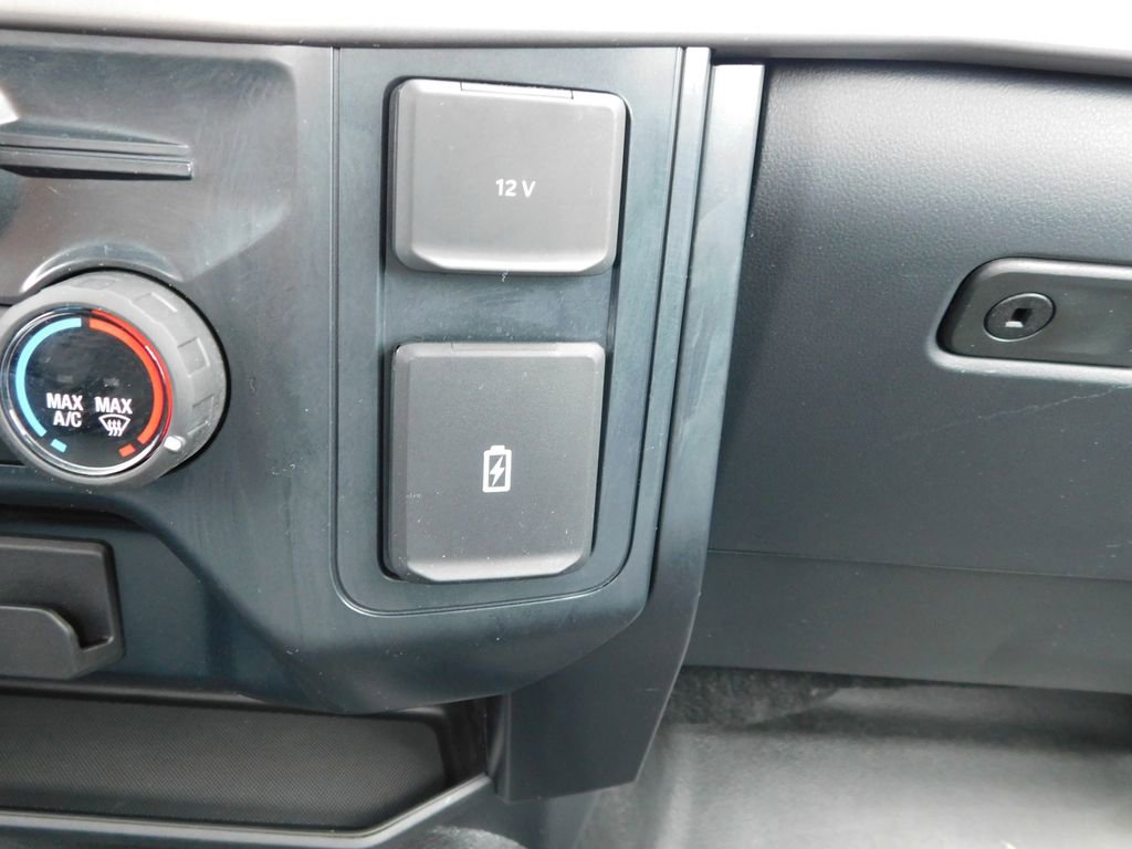 Used 2025 Ford F150 XL RWD image 33