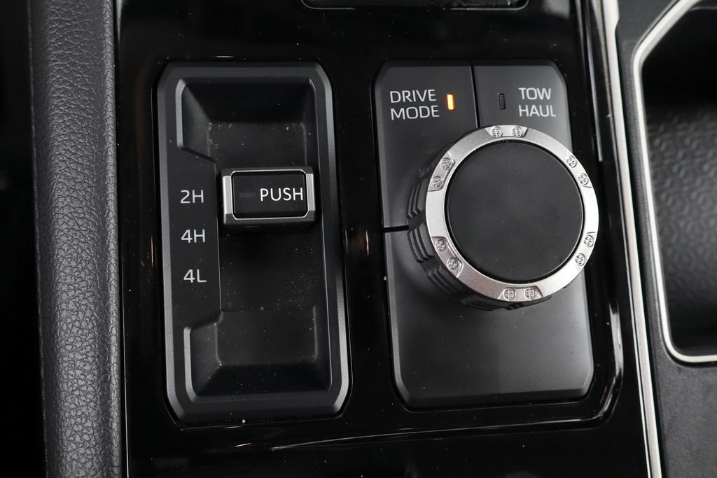 Used 2024 Toyota Tundra Limited AWD/4WD image 43