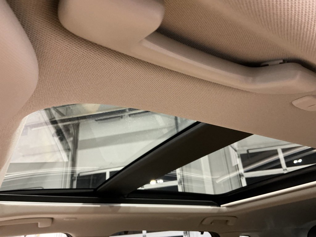 Used 2023 Nissan Rogue Platinum w/ Platinum Premium Package image 4