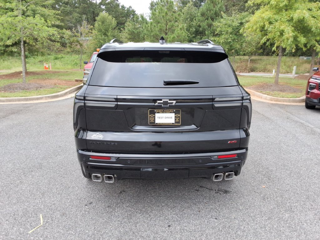 New 2027 Chevrolet Traverse RS FWD image 6