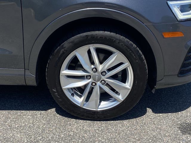 Used 2018 Audi Q3 2.0T Premium Plus w/ Premium Plus Package AWD/4WD image 9