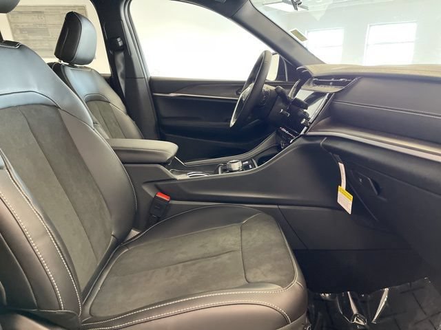 New 2026 Jeep Grand Cherokee Altitude AWD/4WD image 25