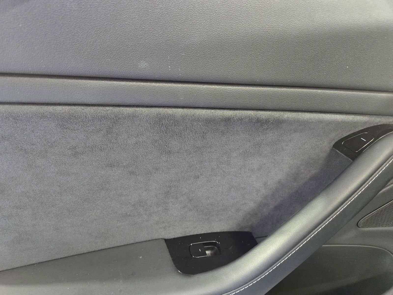 Used 2017 Tesla Model 3 Long Range RWD image 11