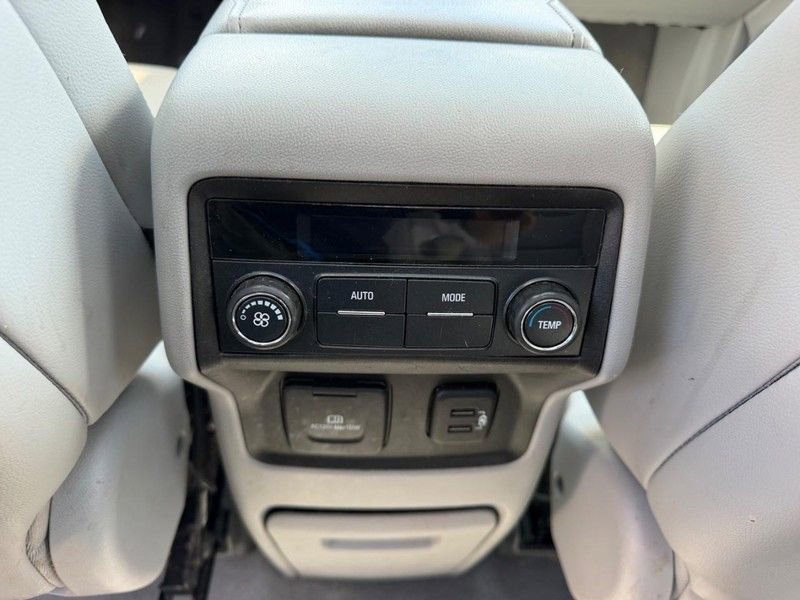 Used 2018 GMC Acadia SLT AWD/4WD image 11