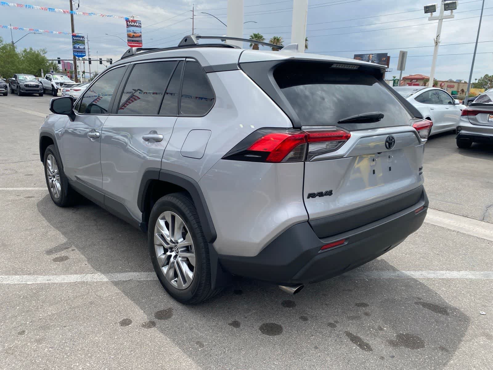 Used 2023 Toyota RAV4 XLE Premium AWD/4WD image 8