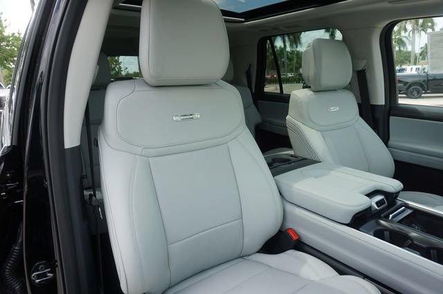 New 2027 Ford Expedition Max Platinum w/ Driver's Package AWD/4WD image 2