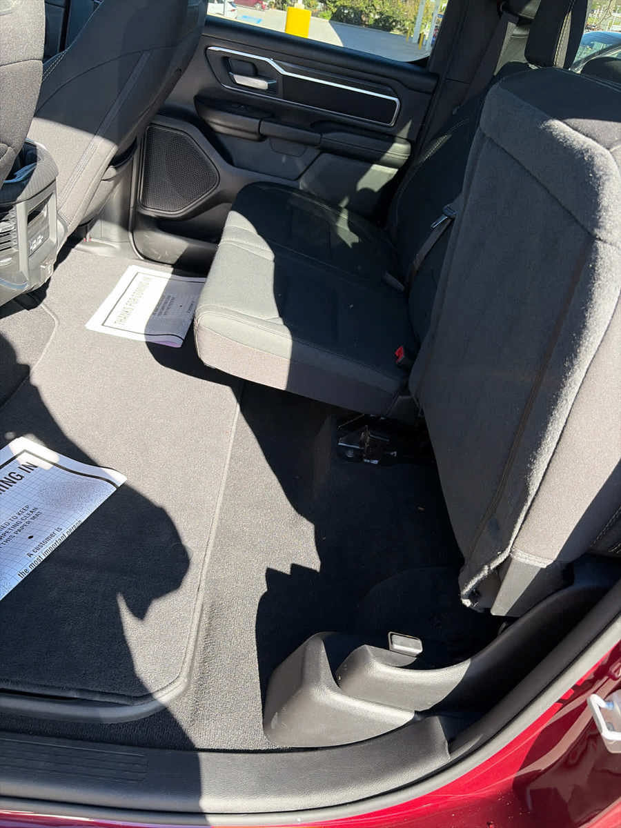 Used 2025 RAM 1500 Big Horn AWD/4WD image 31