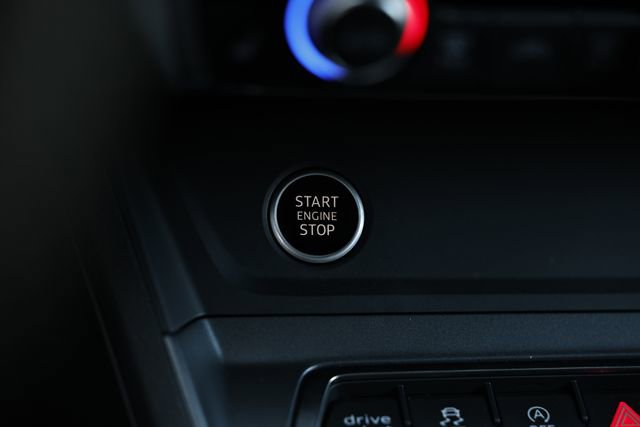 Certified 2025 Audi Q3 2.0T Premium Plus w/ Premium Plus Package image 38