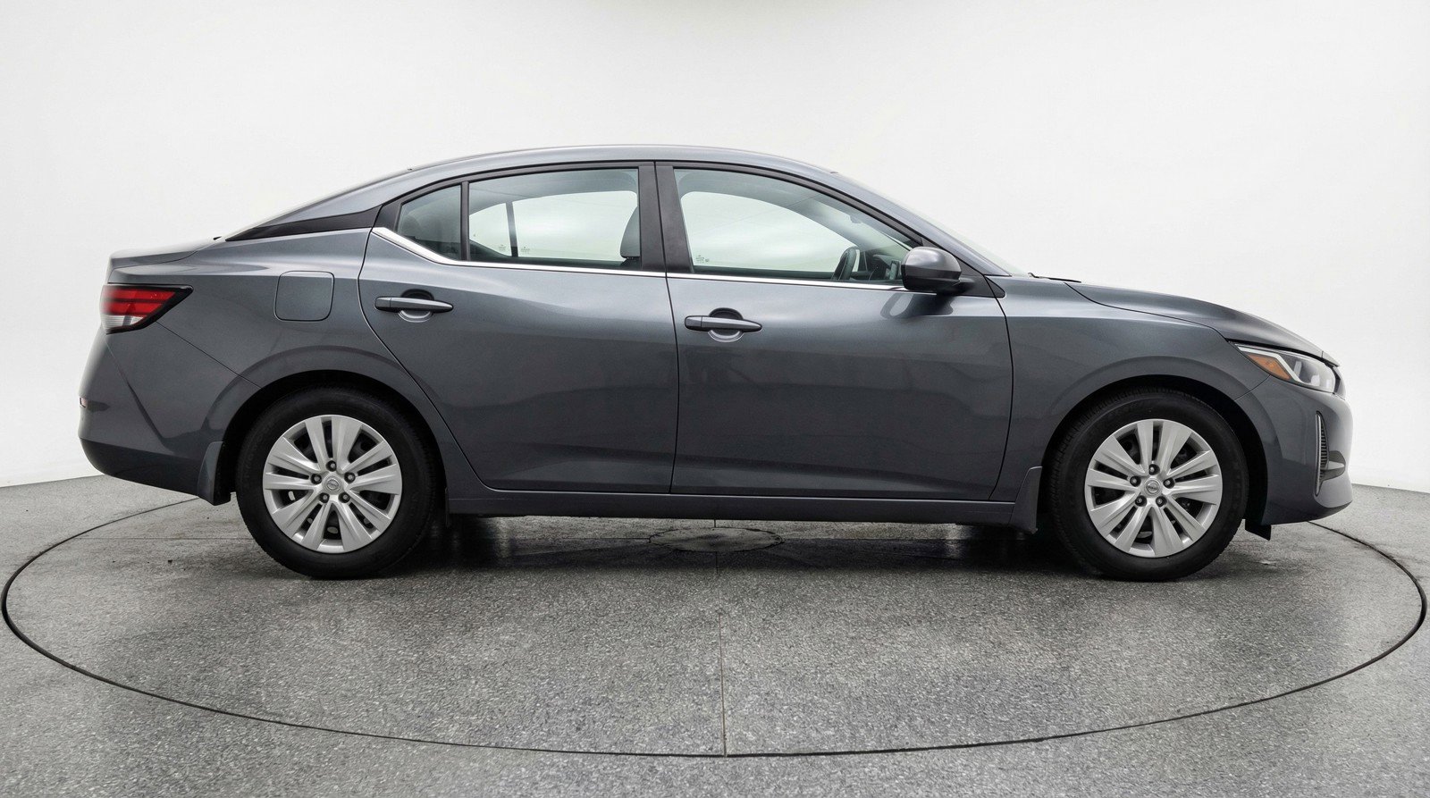 Used 2025 Nissan Sentra S FWD image 9