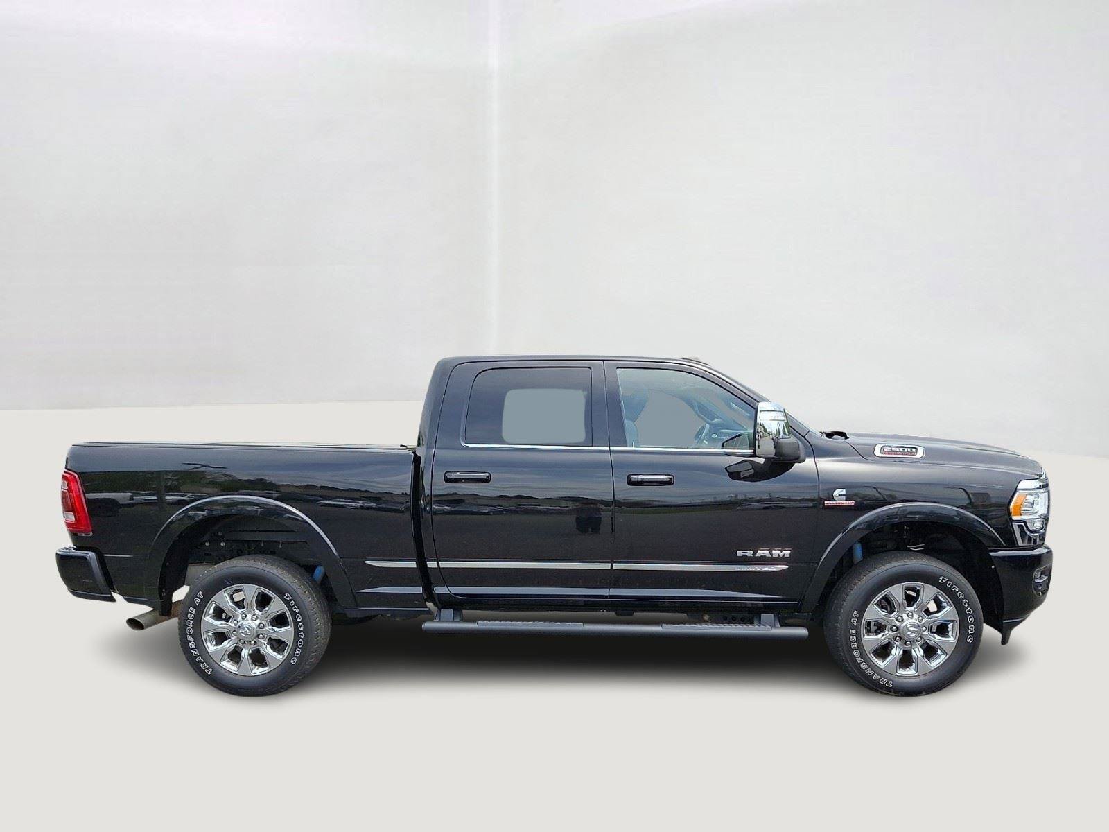 Certified 2023 RAM 2500 Limited w/ Off Road Package AWD/4WD image 8