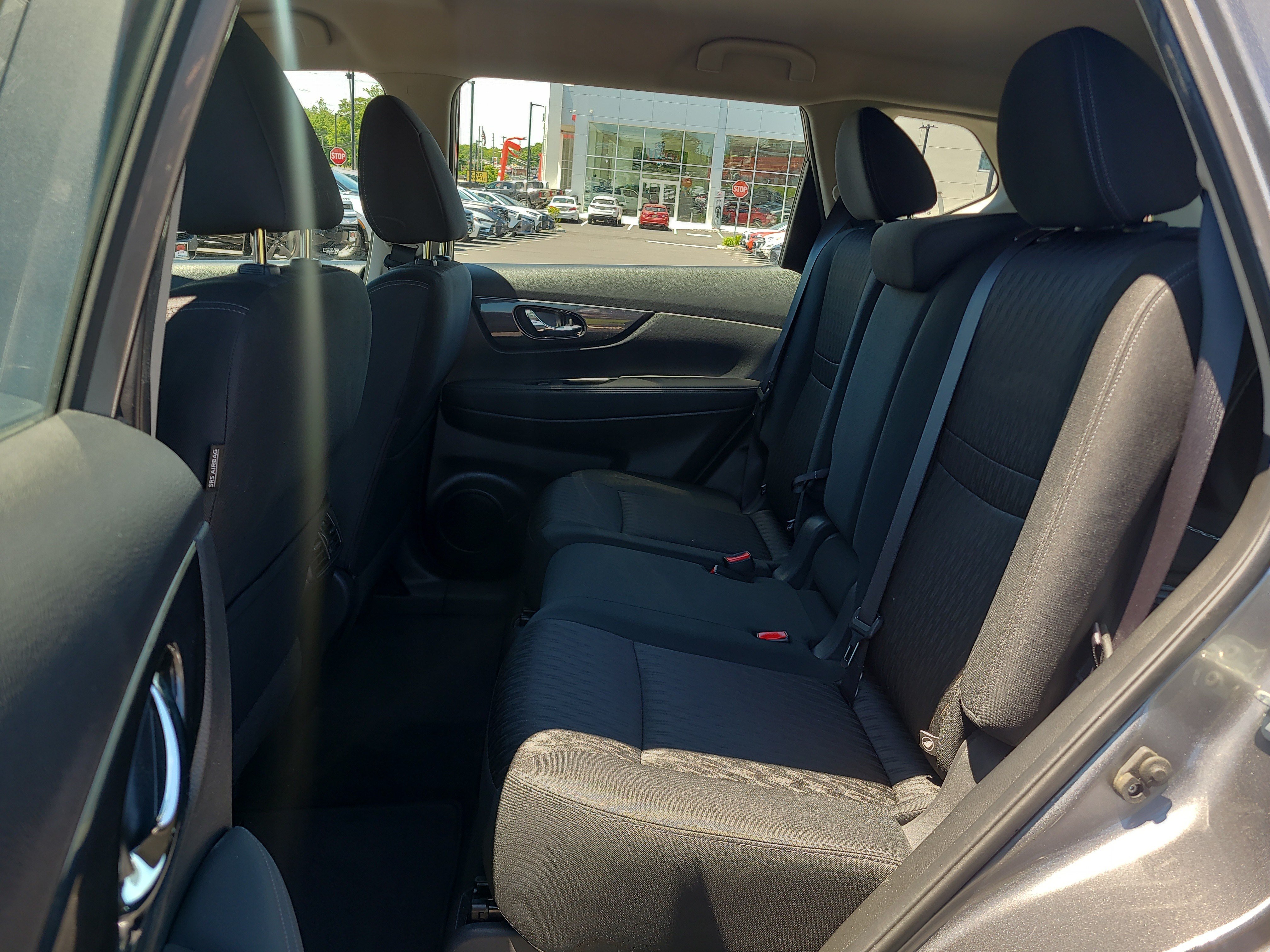 Used 2018 Nissan Rogue S AWD/4WD image 27
