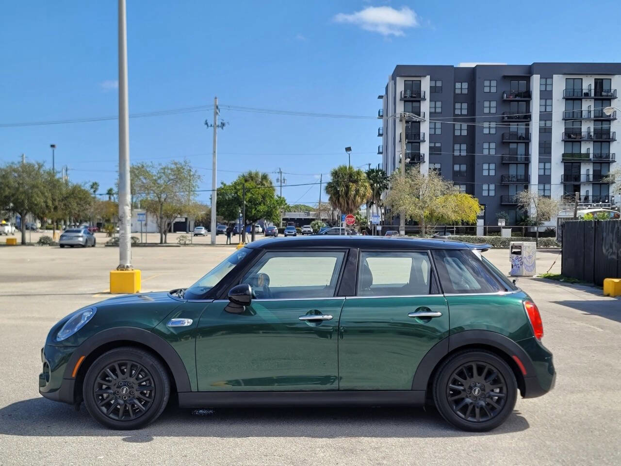 Used 2016 MINI Cooper S image 9
