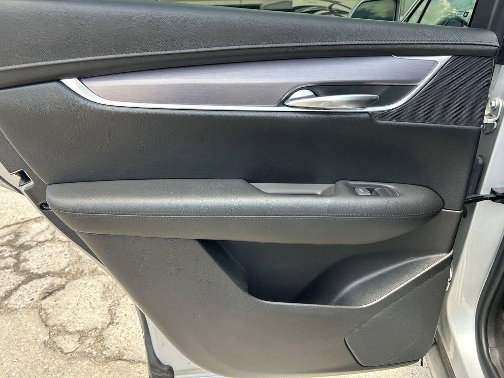 Used 2018 Cadillac XT5 Premium Luxury FWD image 24