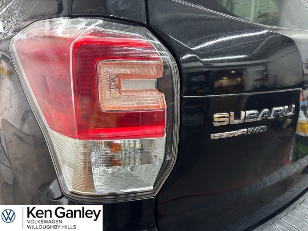 Used 2017 Subaru Forester 2.5i Touring AWD/4WD image 8