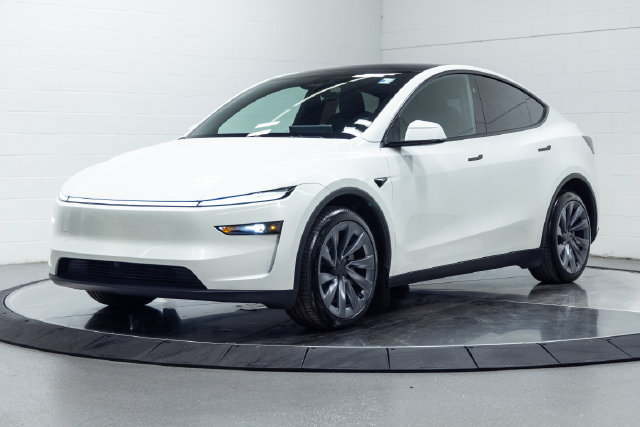 Used 2026 Tesla Model Y Long Range AWD/4WD image 5