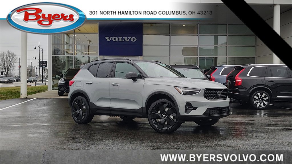 New 2026 Volvo XC40 B5 Ultra w/ Climate Package